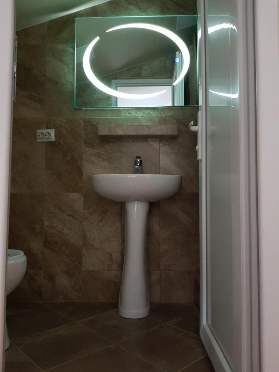 Meridian Kutaisi Exterior photo